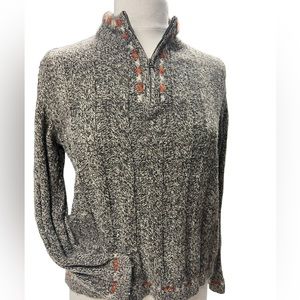 Woolrich ladies sweater in wool blend size small good condition front zip Henley